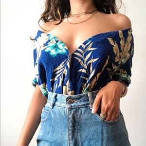 Hawaiian shirt 🏄‍♂️